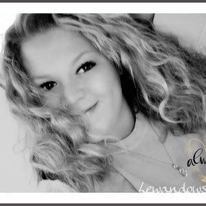 Meet your Posher, Ashley